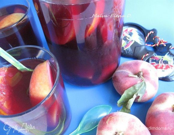 Вынуть, налить в стеклянный кувшин. 