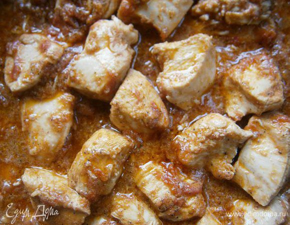 И готовить на небольшом огне до готовности мяса ~ 20 минут.