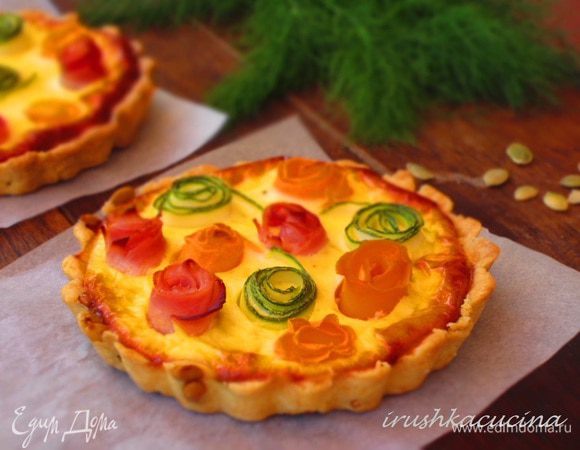 Выпекать тарталетки в разогретой до 180° С духовке 30 минут. Приятного аппетита:))