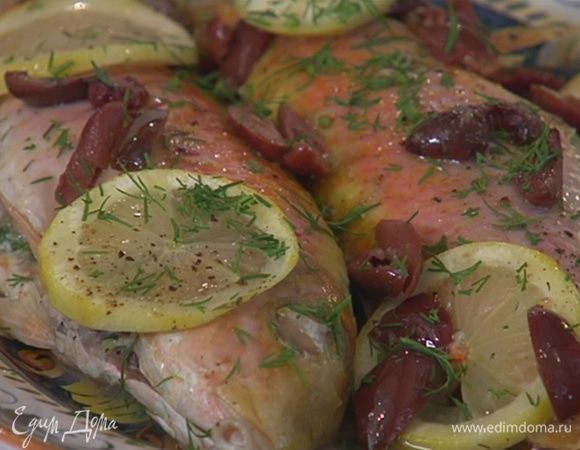 Оставшийся укроп порезать и посыпать рыбу.