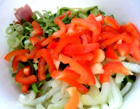 Добавить для цвета и вкуса)))