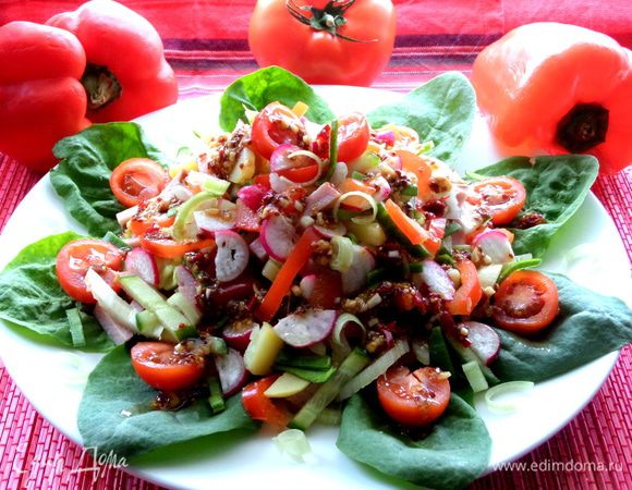 Можно теперь подавать наш красочный букет-салат)))