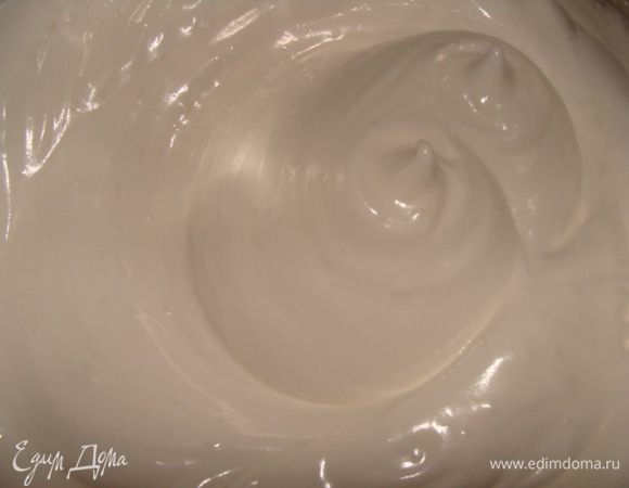 Взбть беки с оставшимся сахаром.