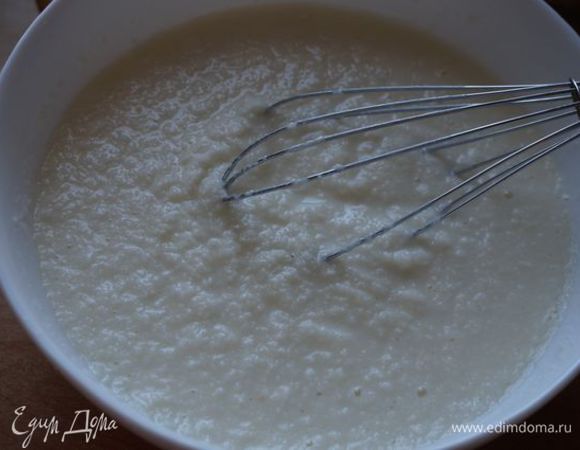 Залить молочным киселем, размешать и вылить на банановый мусс, охладить до полного застывания.