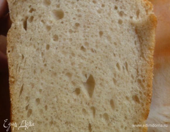 А это этот же хлебушек, только на пшеничной закваске. Менее рыхлый, более плотный.
