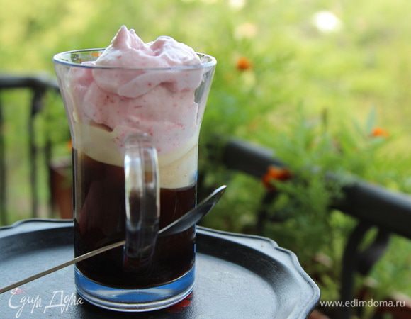 А вот так это было утром. Я считаю, что рецепт незаслуженно не замечен сайтерами, а особенно кофеманами. Любители кофе, вы где....