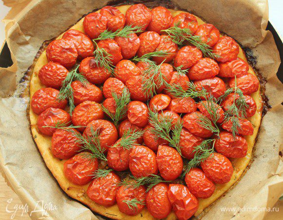 Выпекать 30 минут при Т 180 градусов. Украсить готовый тарт укропом и подавать горячим. Приятного аппетита!!!