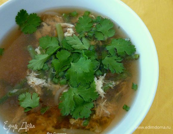 Снять с огня , приправить уксусом , кунжутным маслом , луком и кинзой по вкусу. . 