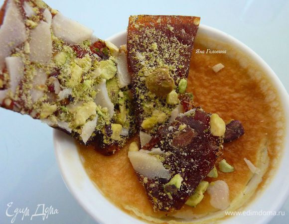 На десерт у нас был великолепный крем с грильяжем - Ванильный крем с грильяжем - по рецепту Ла Ванды 

http://www.edimdoma.ru/retsepty/64960-vanilnyy-krem-s-grilyazhem


Очень вкусно и необычно ! 