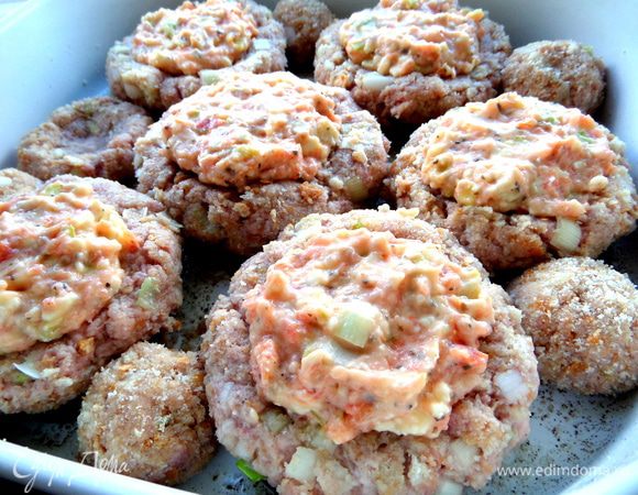 Массы хватило на все большие котлетки.