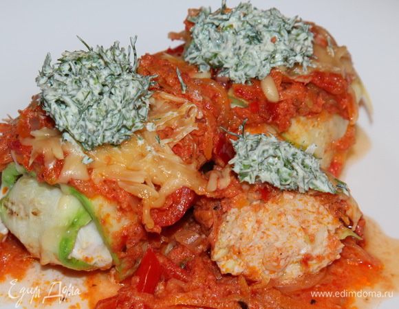 На каждый "клубочек" чайной ложкой выкладываем немного зелени и подаем. Приятного аппетита вам и легкости! 