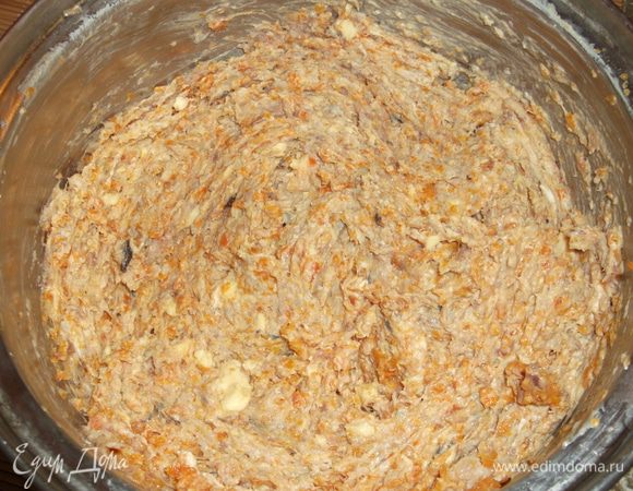 Всё перемалываем в блендере или мясорубке.