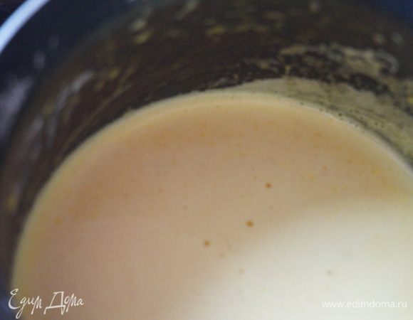 Нагрела, постоянно помешивая, что бы не образовались комки. 