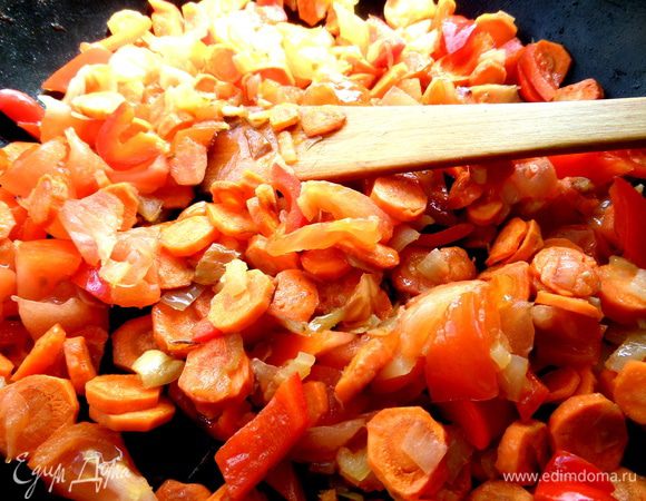 Подержать на огне,помешивая и высыпать в отдельную тарелочку.