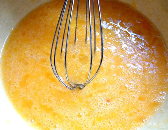 Взбиваем венчиком.