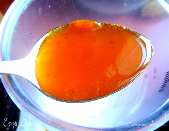 Во вторую часть сливок для разнообразия добавила облепиховый сироп с мякотью,тоже пару ложек. Оба варианта кисленькие!