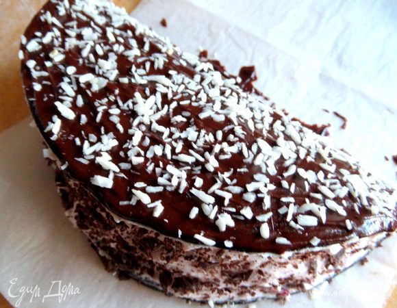 И посыпаем кокосовой стружкой (или орехами!).