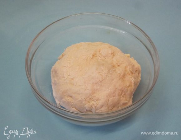 Перемешать и замесить тесто.