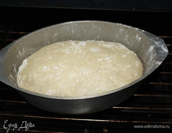 Затем снять крышку и зарумянить хлеб еще 15-20 мин.