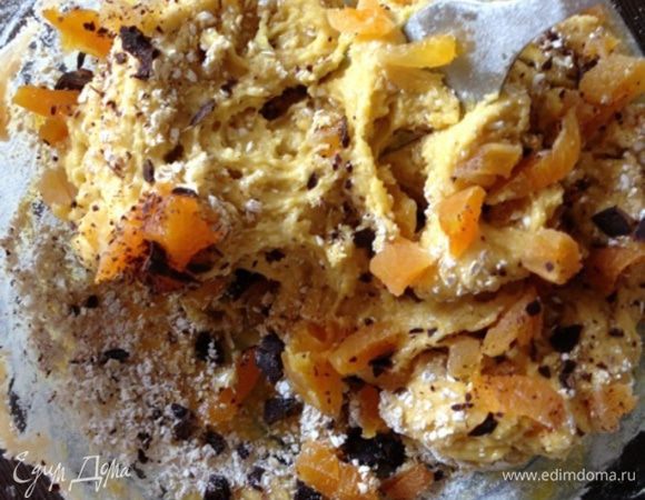 Вмешаем в тесто добавки.