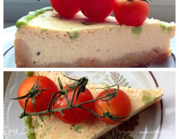 И кусочек...
Могу сказать только одно, что любителям закусочных чизкейков и необычных сочетаний этот пирог придется по вкусу!!
Угощайтесь!!