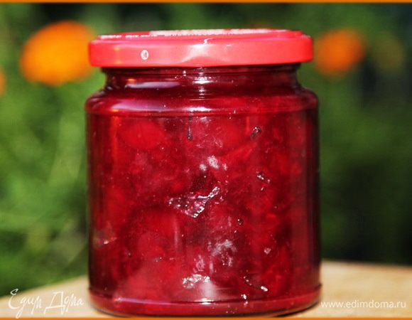 А это в баночке оставили для чаепития на "сейчас"! Приятных вам мгновений! А у меня уже готовится следующая порция варенья. 