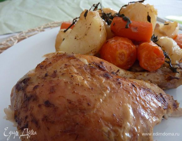 Рекомендую любителям курочки рецепт от ТатьянаS - Курица с морковью и картофелем .

http://www.edimdoma.ru/retsepty/64781-kuritsa-s-morkovyu-i-kartofelem

Овощи получаются очень вкусные и курочка сочная. Прекрасный обед или ужин без особых хлопот. 