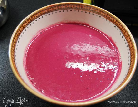 Добавляем сахар, соль, муку. Перемешиваем до однородности.  (Масса изначально будет гуще, чем на "классические" блины).  
Оставляем массу отдохнуть на 30 мин.