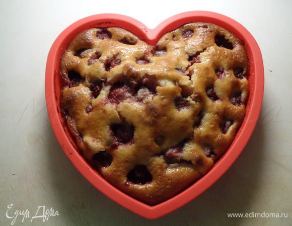 Остудить пирог полностью.