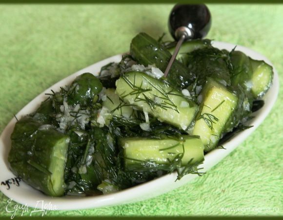 А то, что осталось можно скушать с отварной картошечкой - очень хорошо! Приятных вам мгновений! Надеюсь, что кого-нибудь заинтересует мой вариант заготовки огурцов потому что салат действительно очень вкусный и зимой просто как находка.