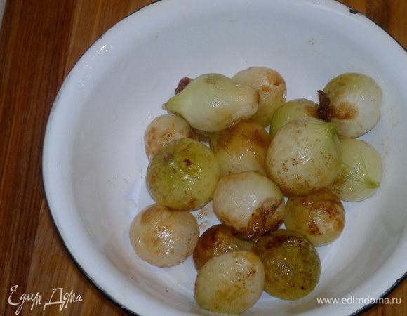 До золотистого цвета.