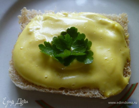 А если еще намазать такой майонез на домашний хлебушек, да еще и на закваске....
Приятного вам аппетита!