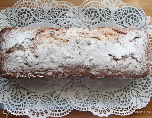 Дать кексу полностью остыть. По желанию посыпать сахарной пудрой.