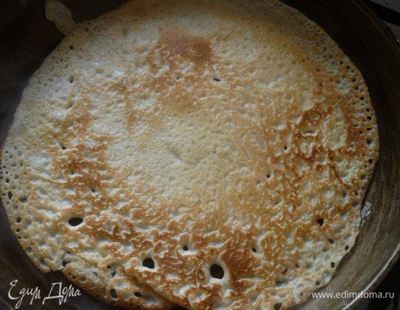 С другой стороны обжаривать около минуты.