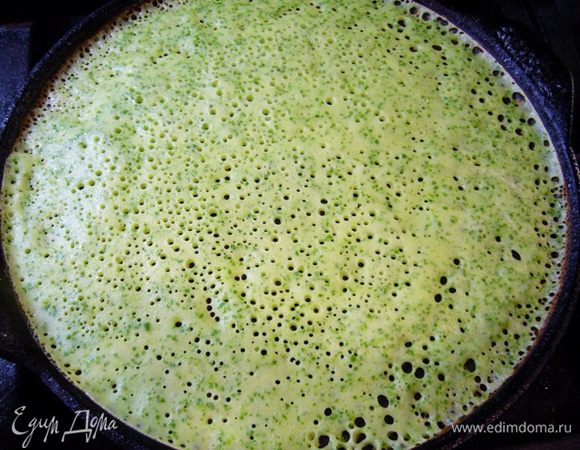 Испечь блинчики.