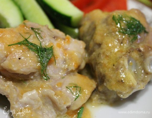 Крылья подавать горячими со свежими овощами или пюре. Приятного аппетита!