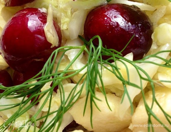 Черешня легко заменяется вишней, а не в сезон замоченными вялеными ягодами или сухофруктами. 
Угощайтесь!!!!!