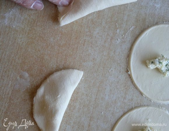 хорошо придавливаем края.