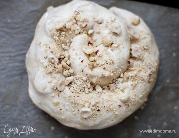 Свернуть в колбаску и закрутить в улитку.