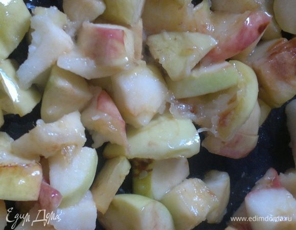 Затем отдельно лук.