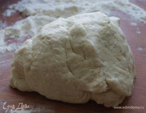 Замесить тесто.