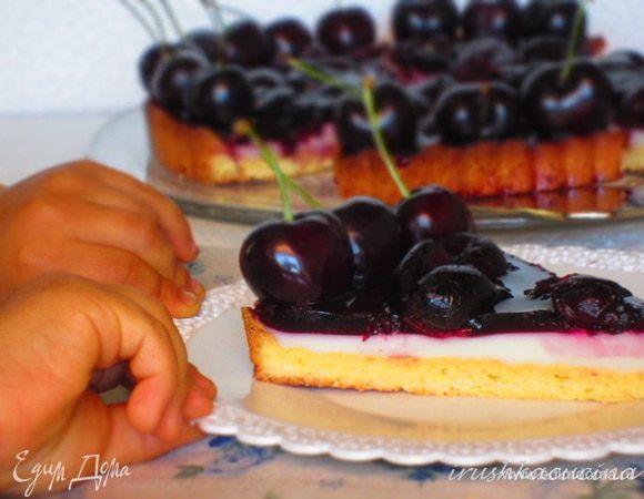 А вот в таких условиях у меня проходила фотосессия кростаты....да и остальных блюд:))))