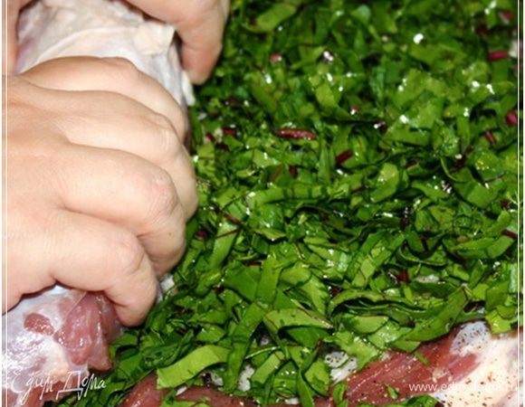 … и скатали в рулон. 