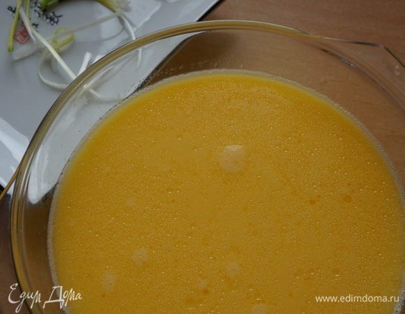 Вот смесь готова. Пузырьков на поверхности нету.