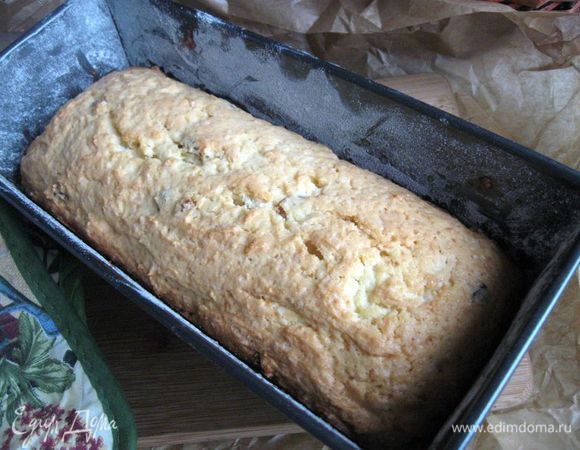 Духовку разогреть до 170 градусов, выпекать 60 минут. Вам может потребоваться чуть меньше или больше времени. Проверить  зубочисткой или деревянной палочкой - она должна быть сухой.

