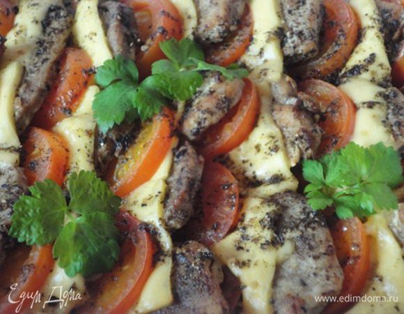 7. Форму накрыть фольгой и запекать 30 минут. Затем снять фольгу и запекать еще 10 минут.