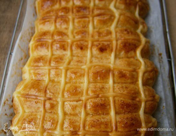 Выпекать булочки  35 минут,  до румяного цвета при t 180 С.