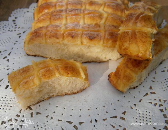 Перед подачей присыпать сахарной пудрой.
Очень вкусно! Отламывайте себе булочку ( ну или две;)) и угощайтесь!!!