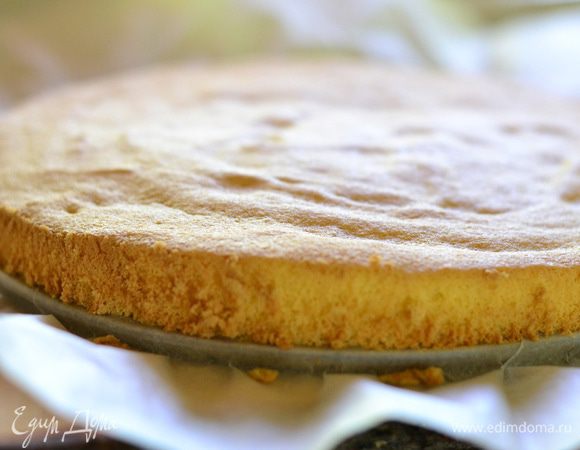 Бисквит вынуть и остудить.