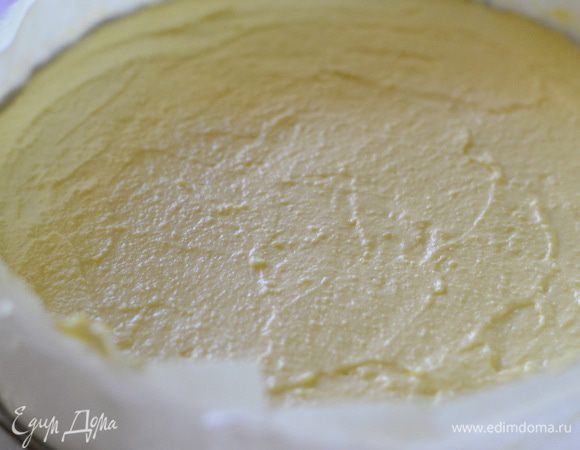 Хорошо выровнять. Поставить в холодильник на часов 6 до застывания.